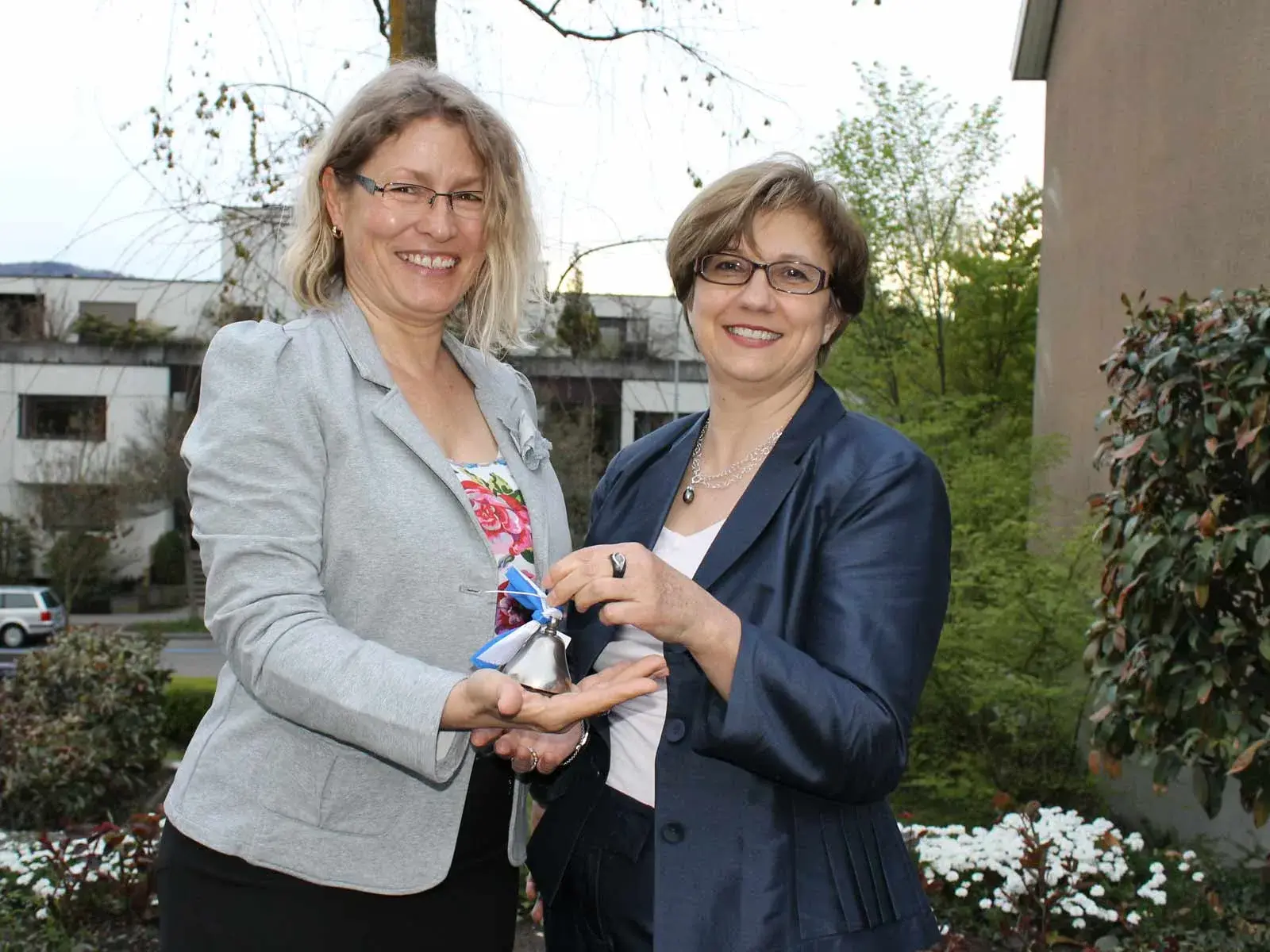 Das Frauenvereins-Glöcklein ist in neuen Händen