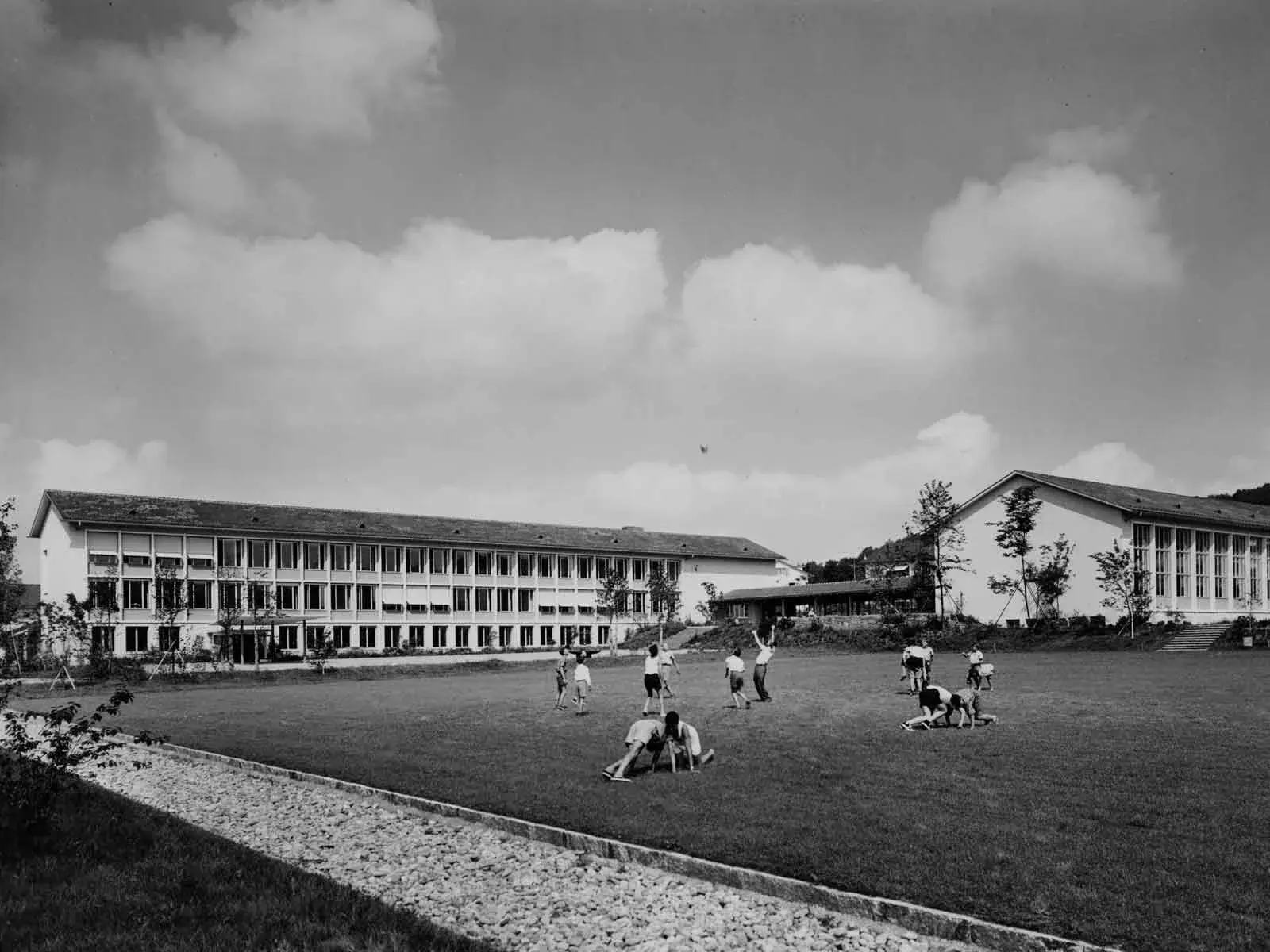 Schulen in Höngg, Teil 3: Lachenzelg und Imbisbühl, die Oberstufe