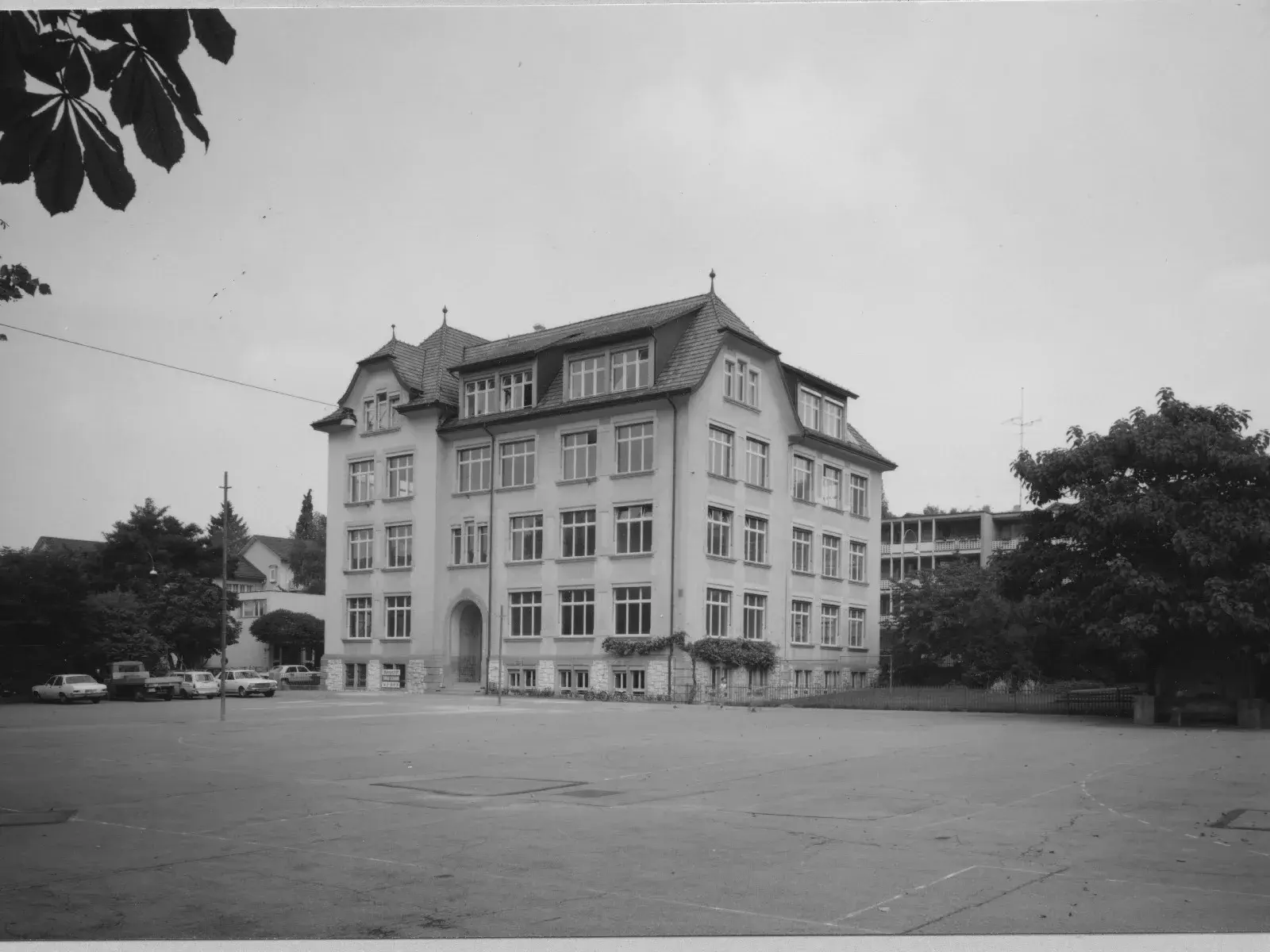 Schulen in Höngg, Teil 8:  Das Bläsi
