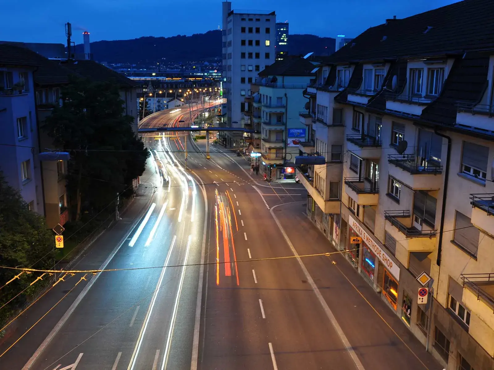 Rollerfahrer nach Unfall schwer verletzt