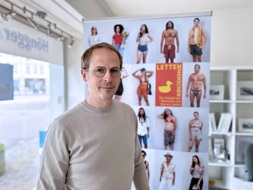 «Himbeermilch»: Wipkinger Fotograf ist mit neuer Ausstellung am Start