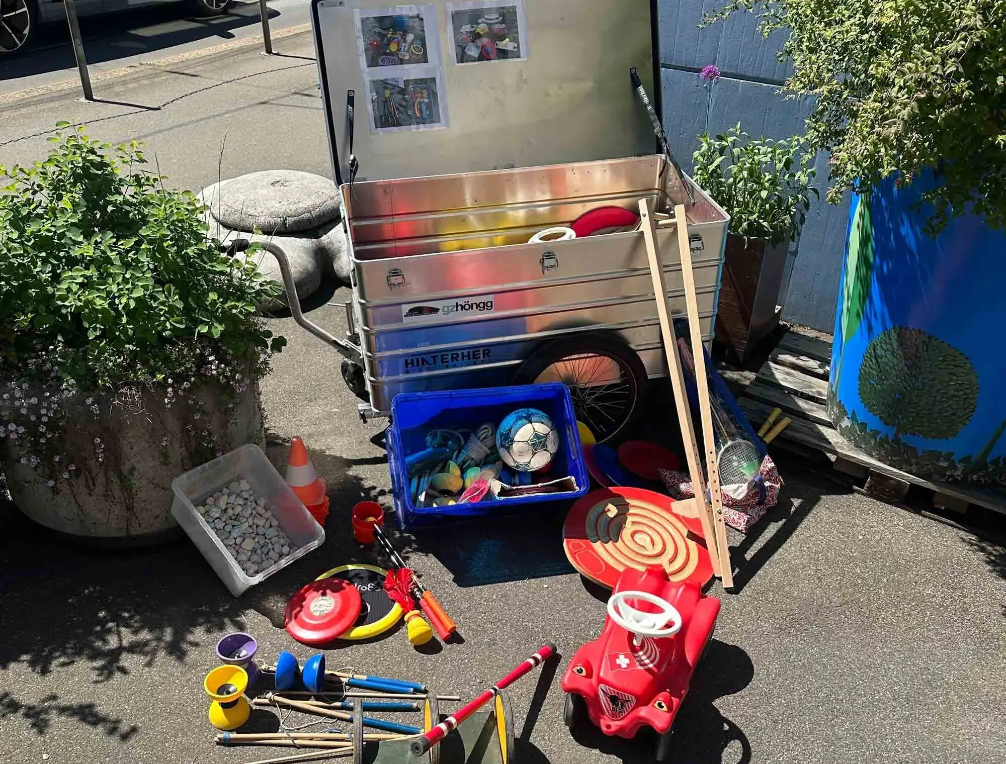 Das Bastel- und Spielmobil ist wieder on Tour